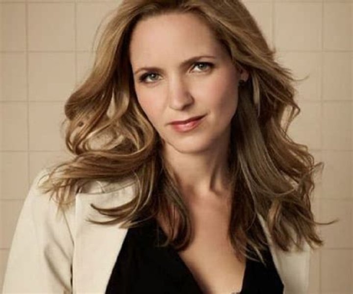 EXPLORE Actress Jordana Spiro Wiki, Bio, Age, Height, Married, Husband, and Net Worth