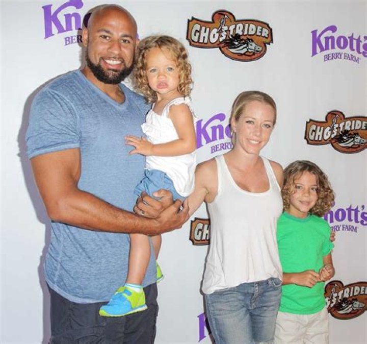 Hank Baskett Net Worth | Hank Baskett Gay, Parents, Wife, Scandal, Girlfriend, Kids, Relationship, Bio