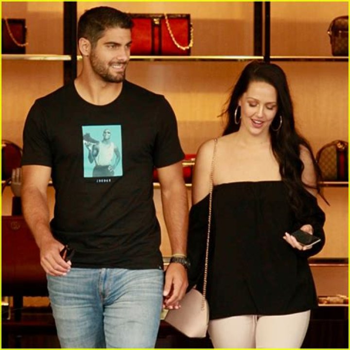 Jimmy Garoppolo Wife, Girlfriend, Family, Brothers, Height, Ethnicity