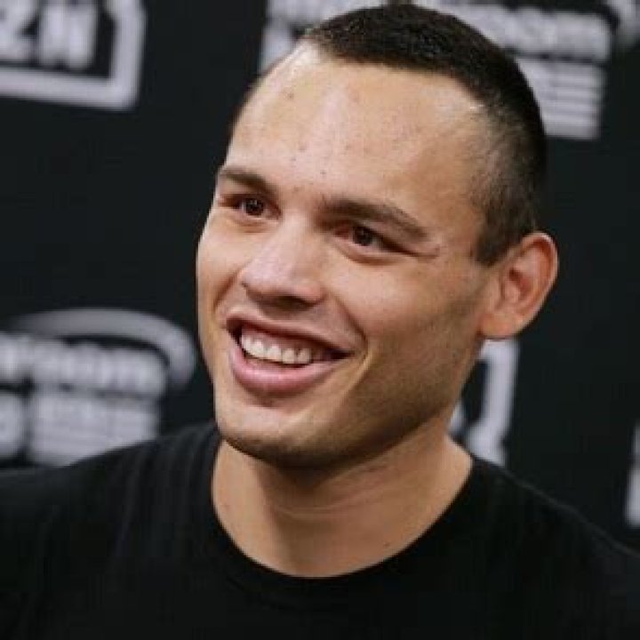 Julio Cesar Chavez Jr. - Bio, Wiki, Wife, Children, Fight, Net Worth, Record, Parents, Ethnicity