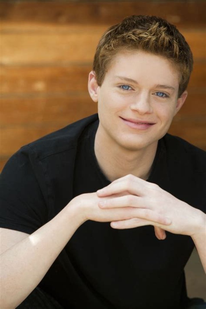 Sean Berdy Wiki; Married, Gay, Relationship, Age, Facts & Details!